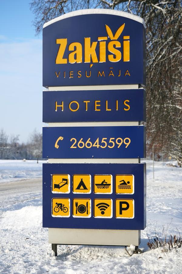 Rabbit Hotel Raiskums Exteriér fotografie